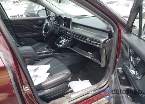 2021 Lincoln Corsair Standard z USA, uszkodzony, nr VIN 5LMCJ1D94MUL06215